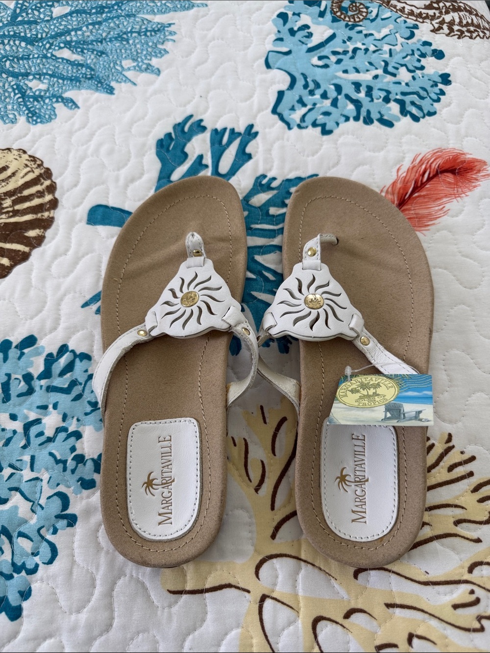 Margaritaville White and Tan Sunburst Thong Sandals for Women 7